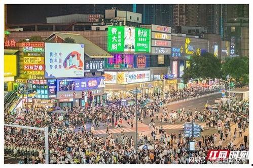 长沙五一广场吃瓜爆料,揭秘长沙街头热辣美食风云