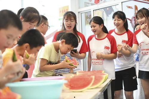 吃瓜爆料社讨论区,揭秘娱乐圈幕后真相，带你走进明星生活